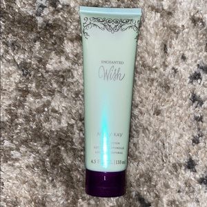 Mary Kay Enchanted wish body lotion